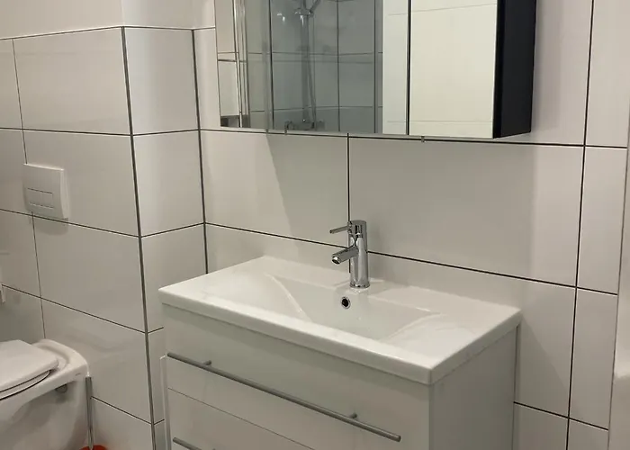 Einzelzimmer Am Rheim 尼尔斯泰恩